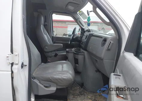 2011 Ford Econoline E250 Van z USA, uszkodzony, nr VIN 1FTNE2EWXBDA10708